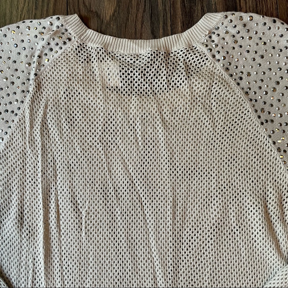 Express Sweater - Picture 5 of 5
